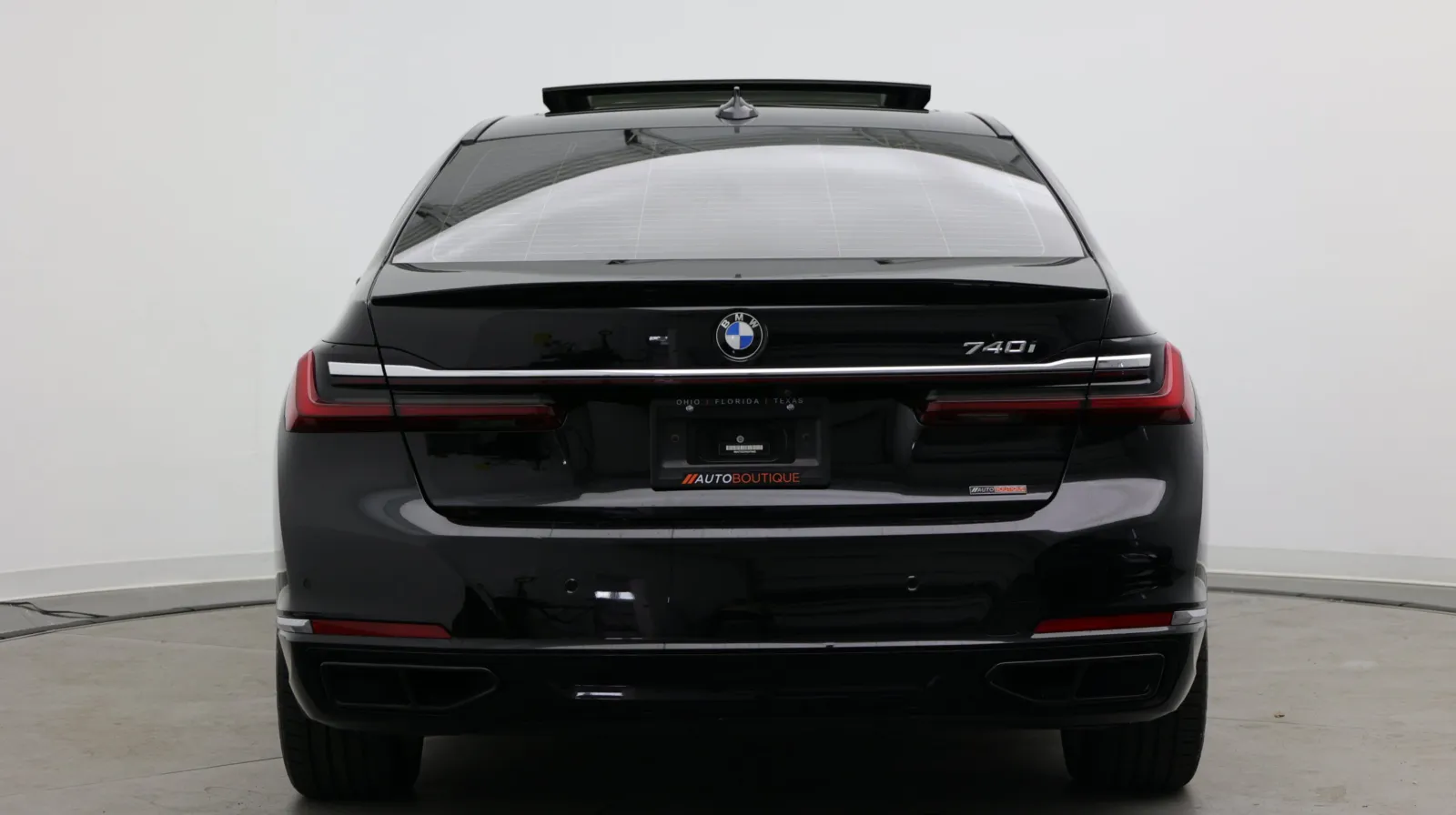 BMW 7 Series photo 8