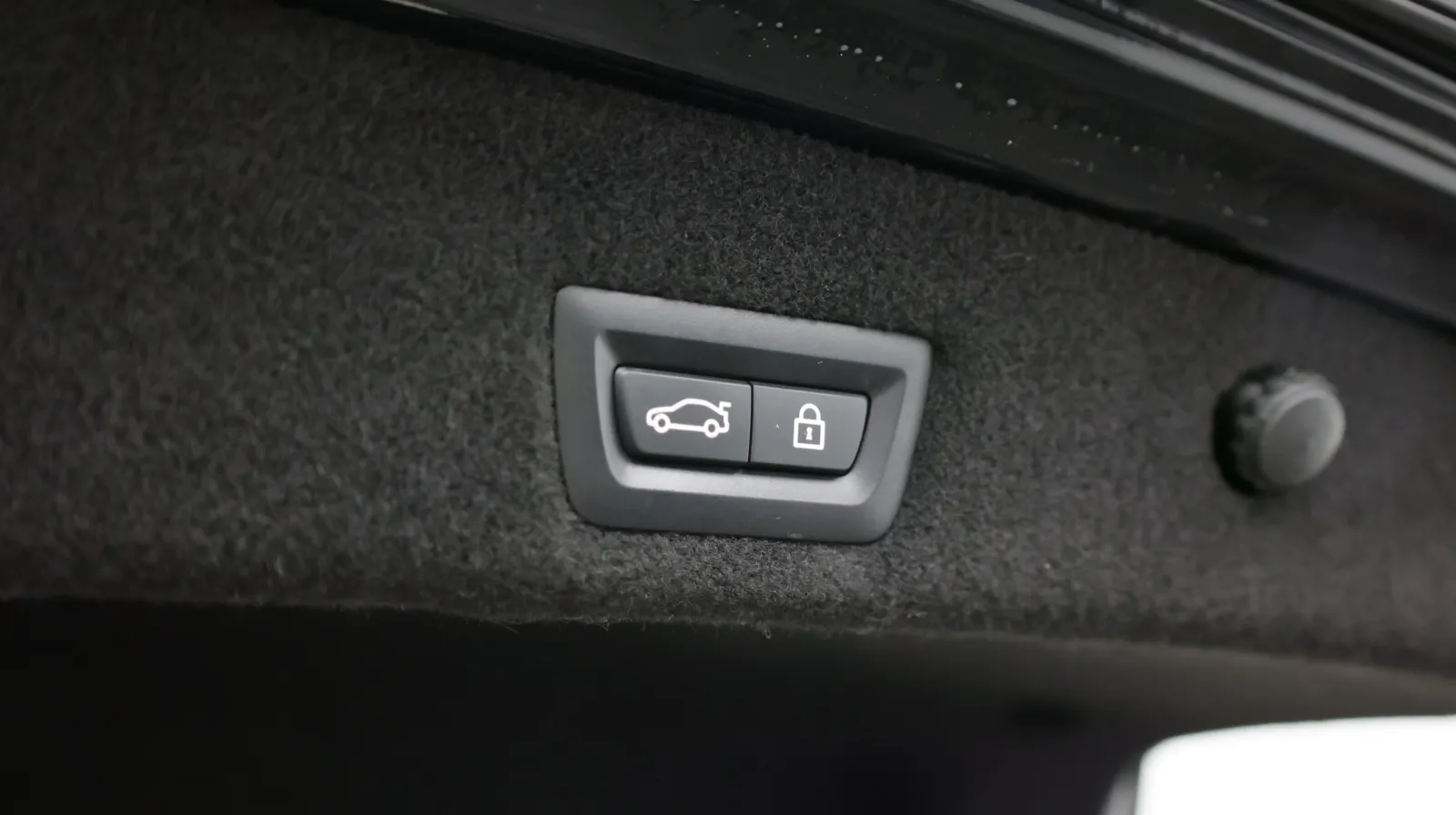 BMW 7 Series photo 36