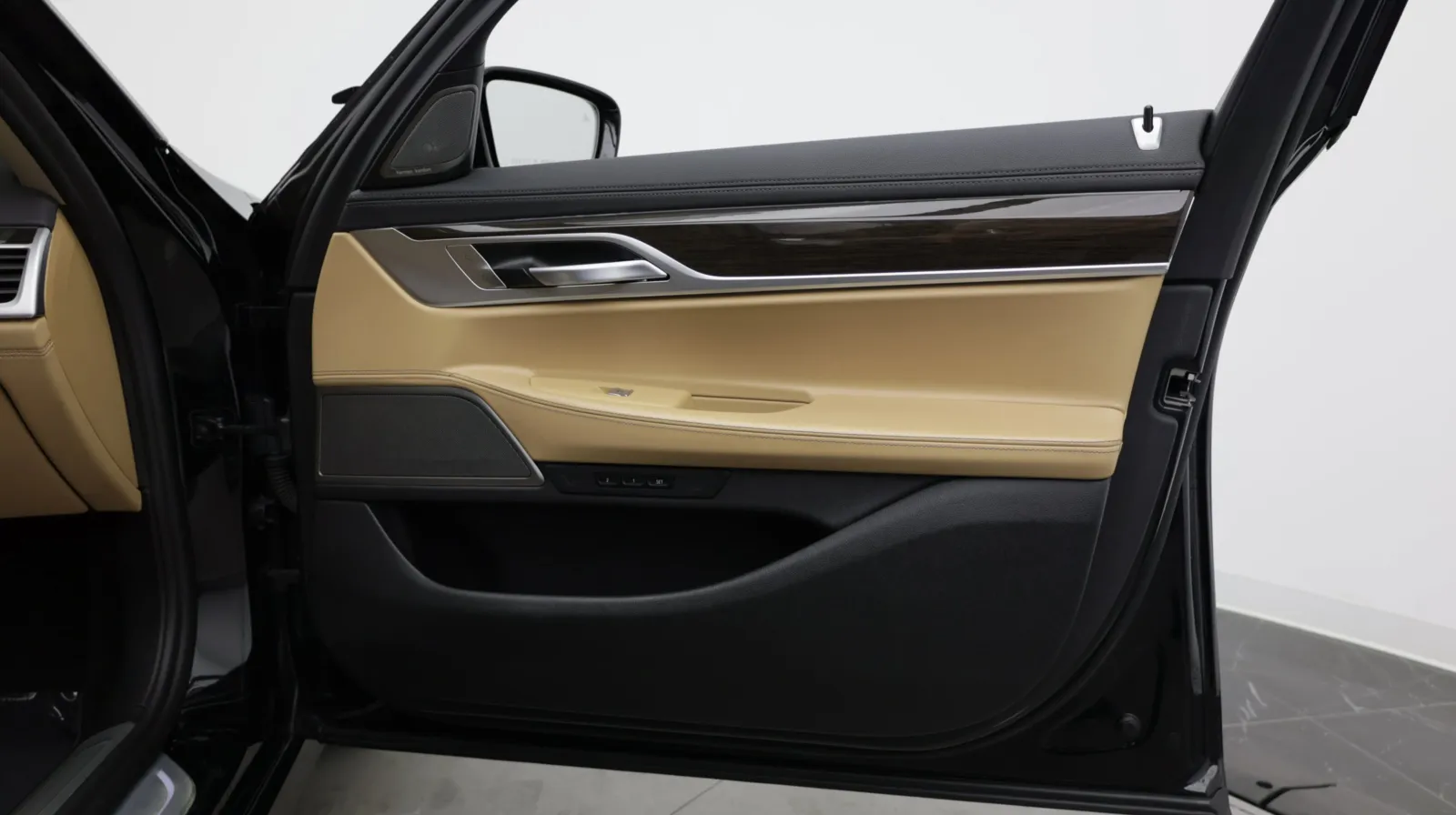BMW 7 Series photo 42