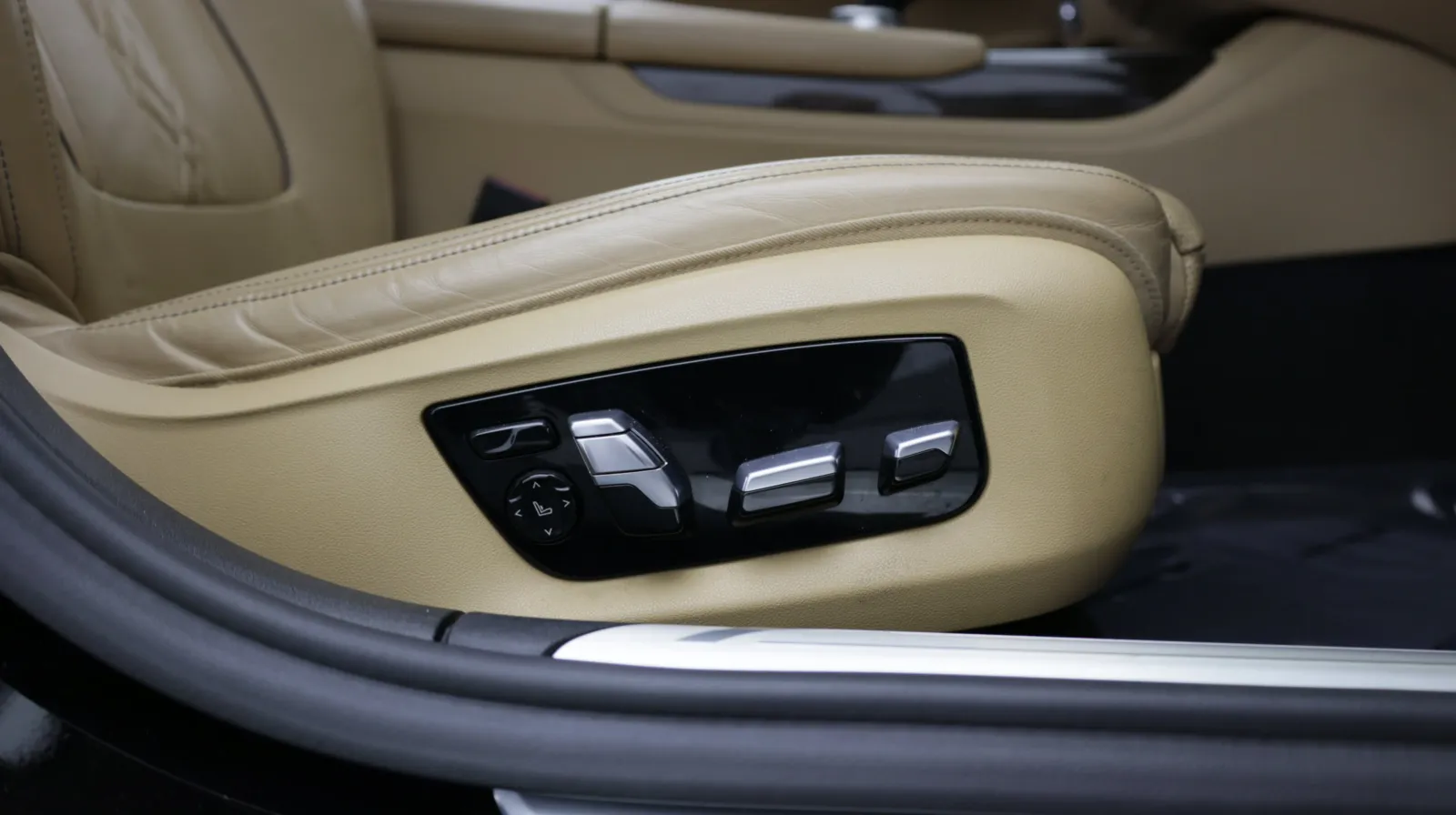 BMW 7 Series photo 44