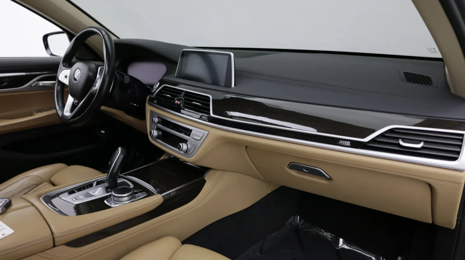 BMW 7 Series photo 45
