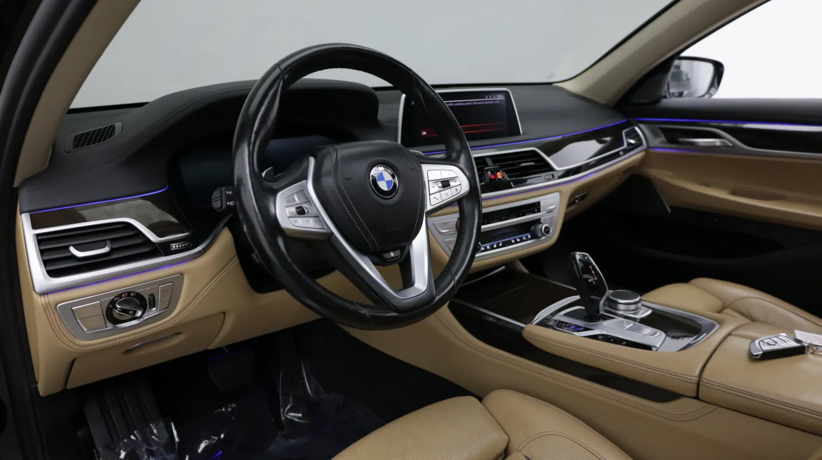 BMW 7 Series photo 12