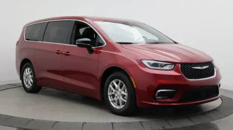 Another view of 2026 Chrysler Pacifica Select for sale in Jacksonville, FL at Auto Boutique Florida