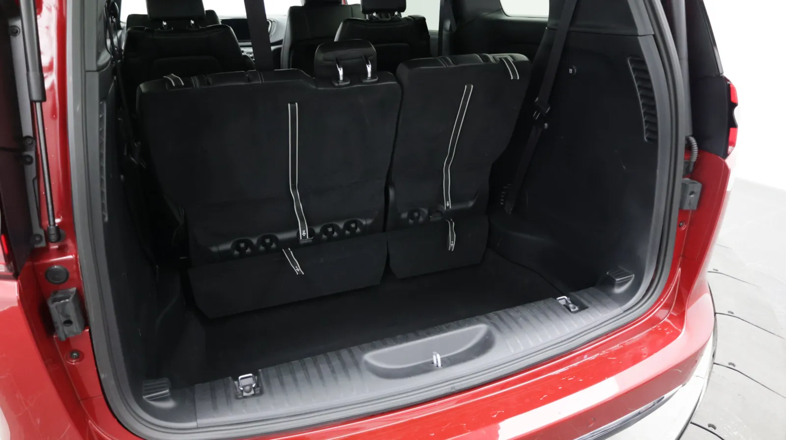 Chrysler Pacifica photo 28