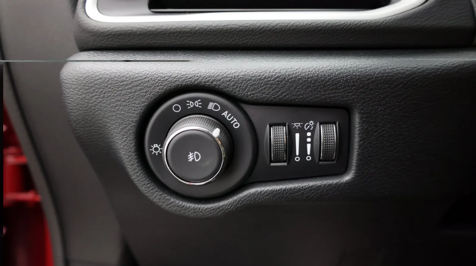 Chrysler Pacifica photo 17