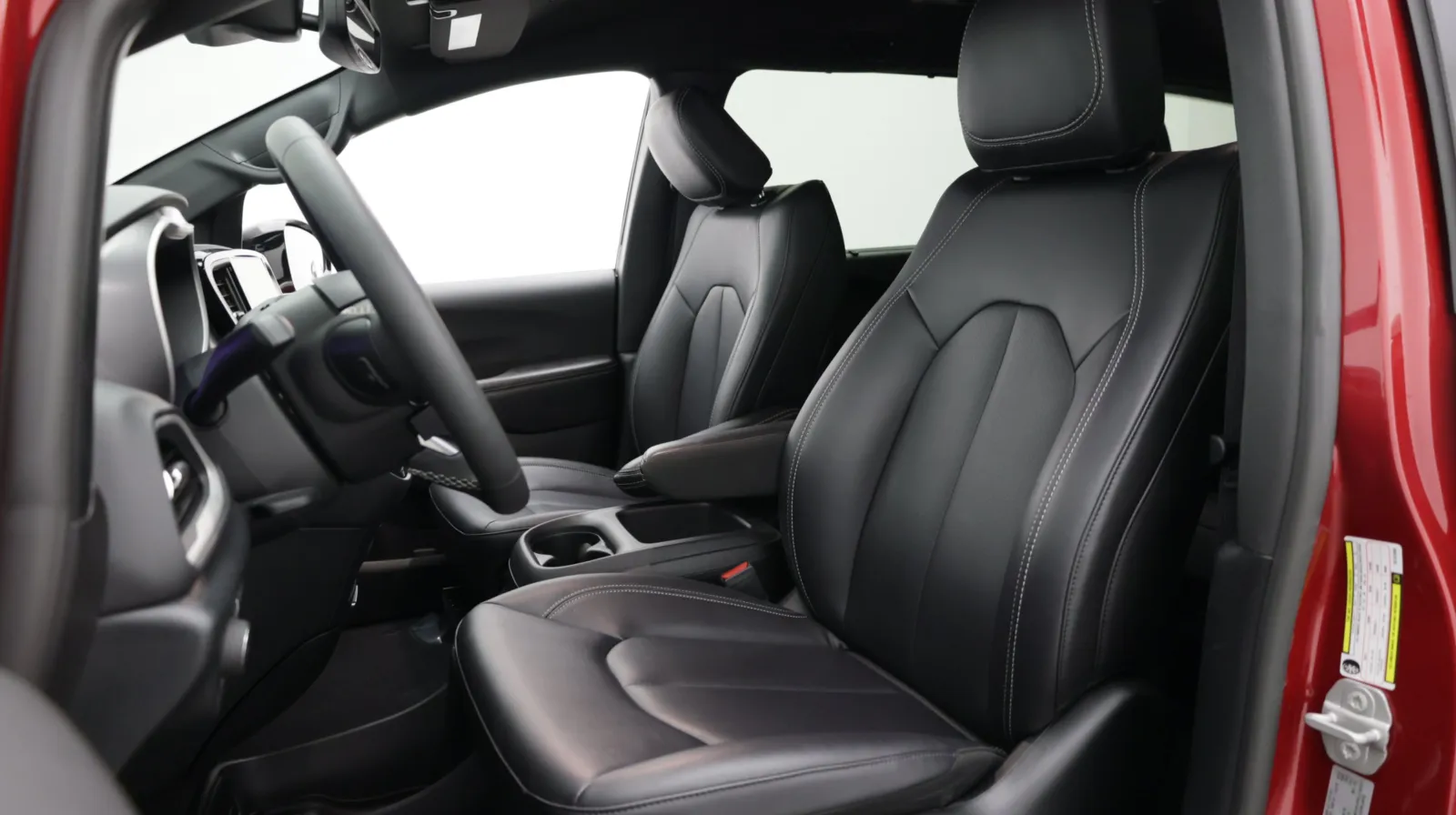 Chrysler Pacifica photo 16