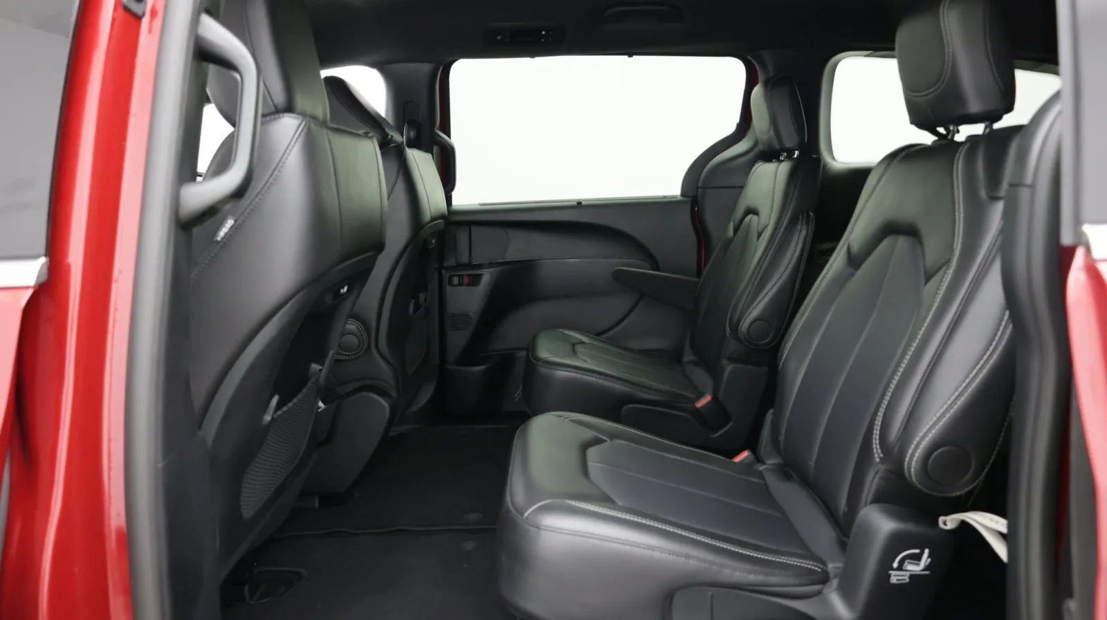 Chrysler Pacifica photo 26