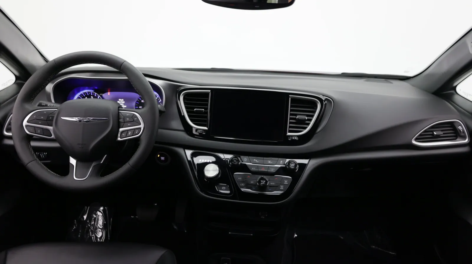 Chrysler Pacifica photo 25