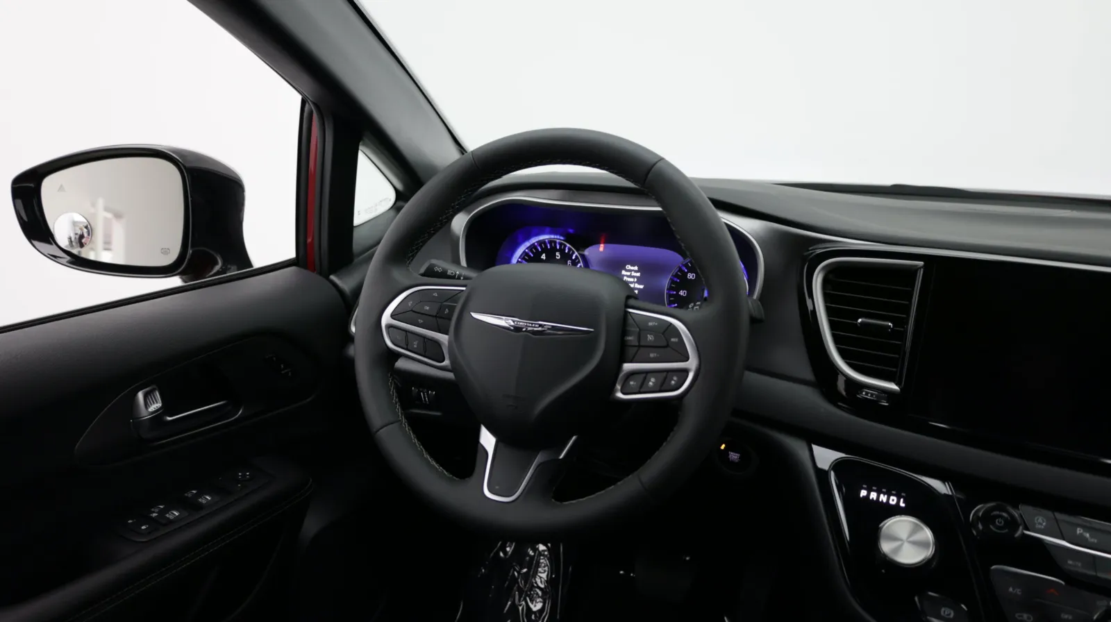 Chrysler Pacifica photo 24