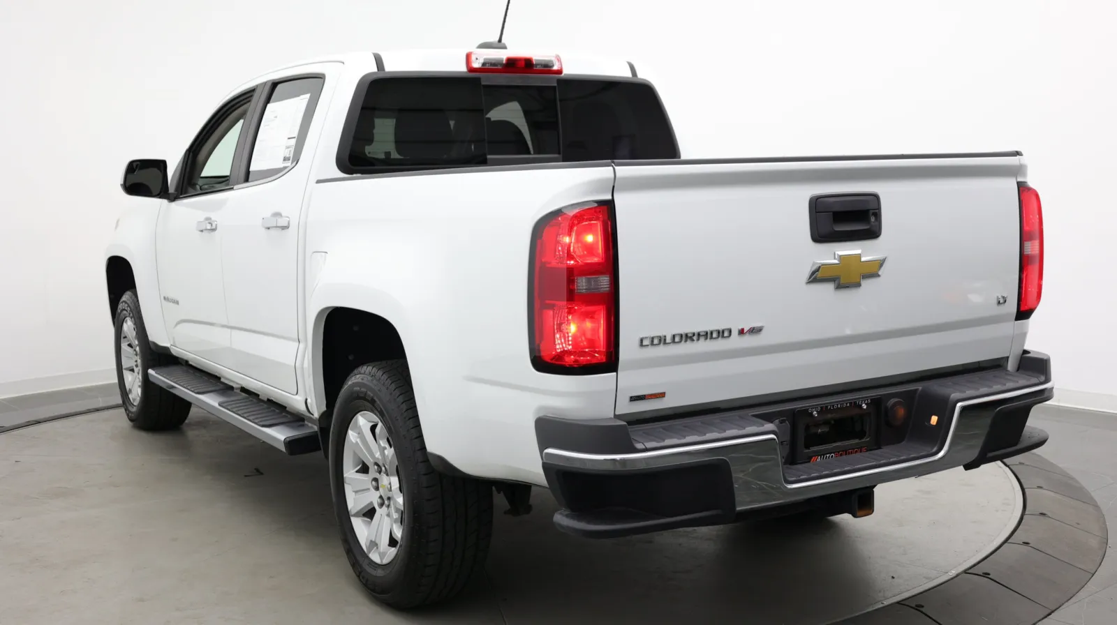 Chevrolet Colorado photo 3