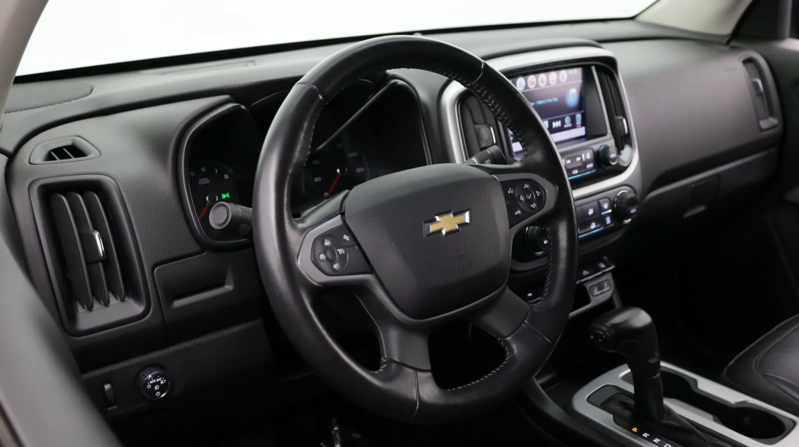 Chevrolet Colorado photo 8