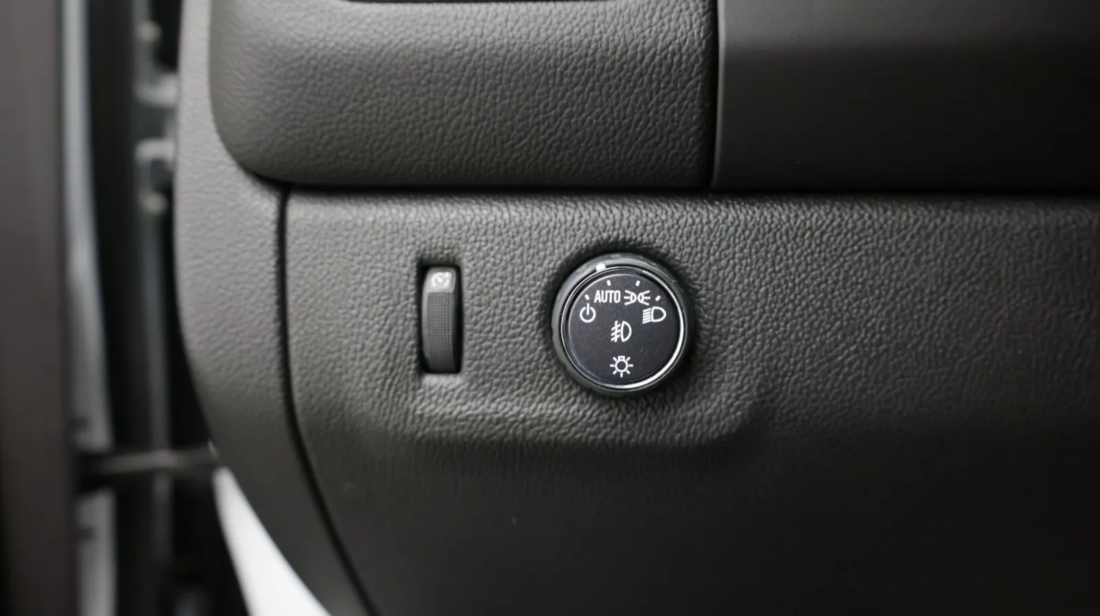 Chevrolet Colorado photo 14