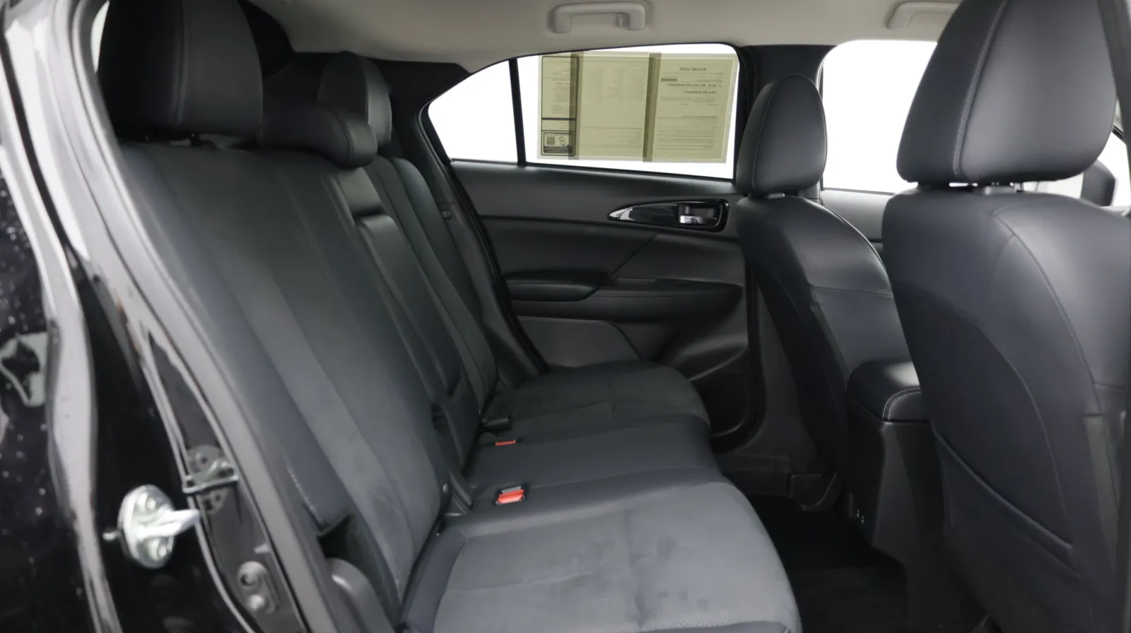 Mitsubishi Eclipse Cross photo 32