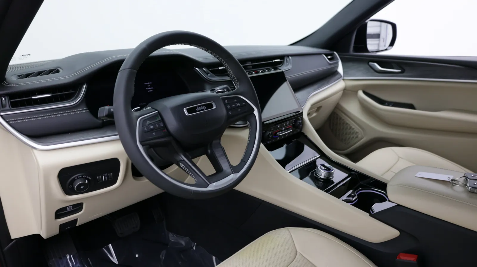 Jeep Grand Cherokee photo 11