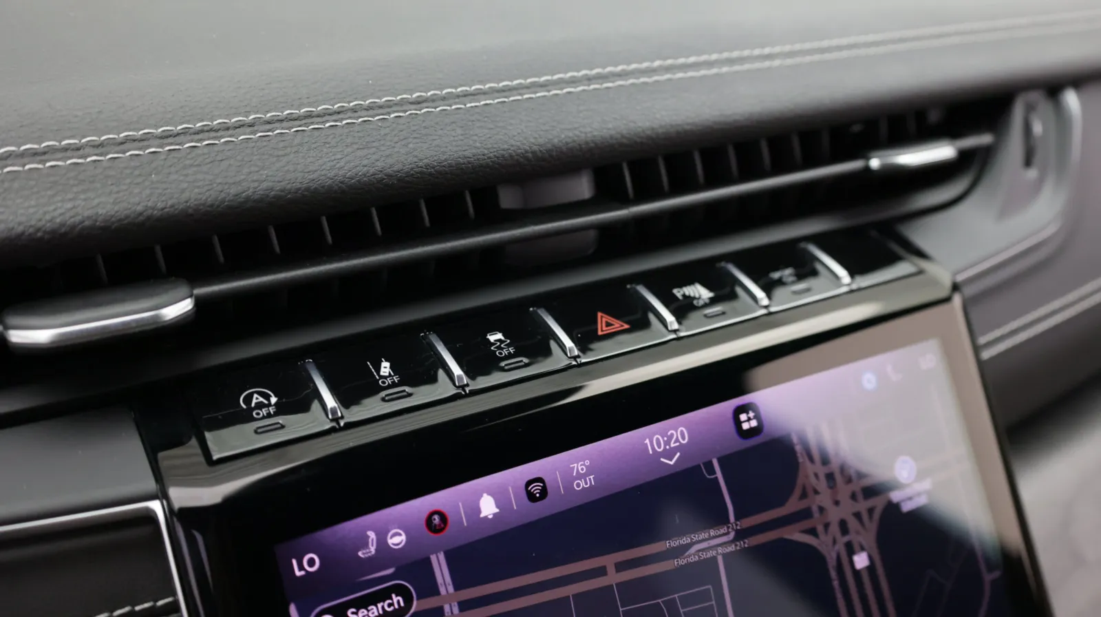 Jeep Grand Cherokee photo 21