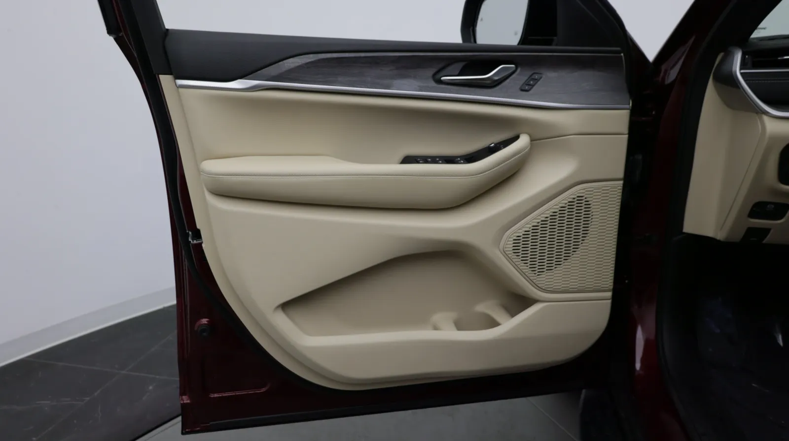 Jeep Grand Cherokee photo 10