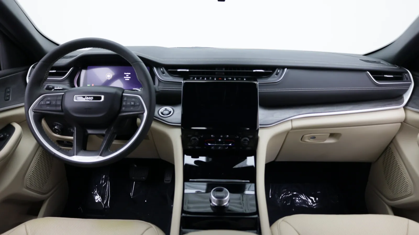 Jeep Grand Cherokee photo 30