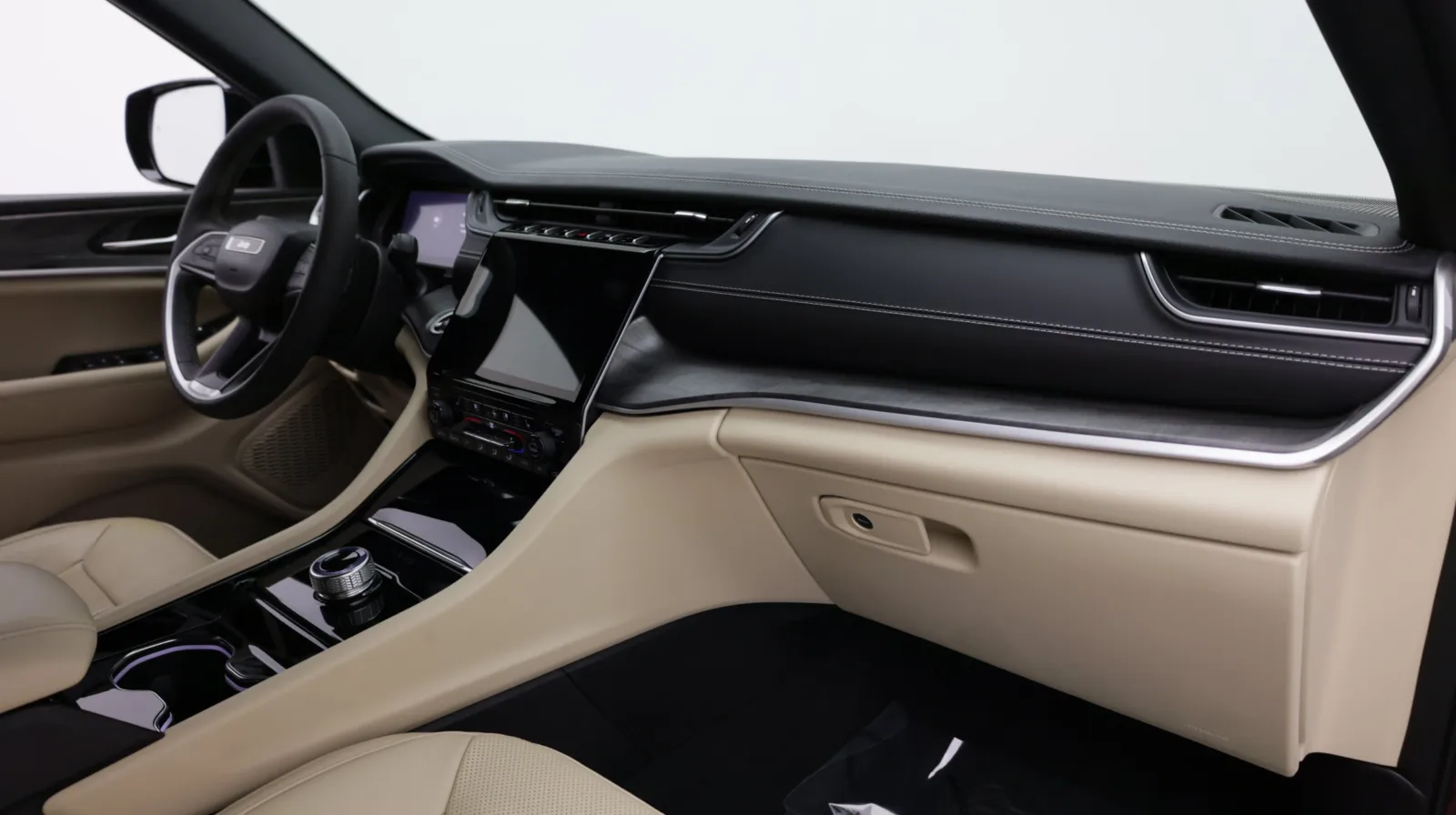 Jeep Grand Cherokee photo 39