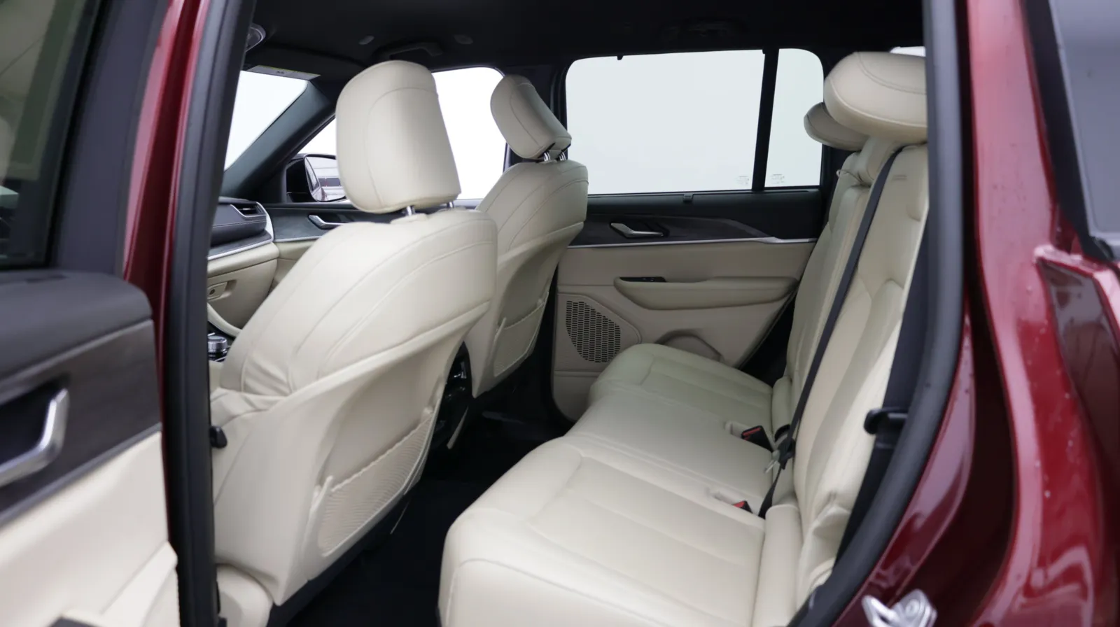Jeep Grand Cherokee photo 25
