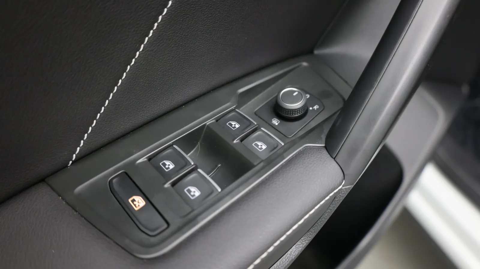 Volkswagen Tiguan photo 13
