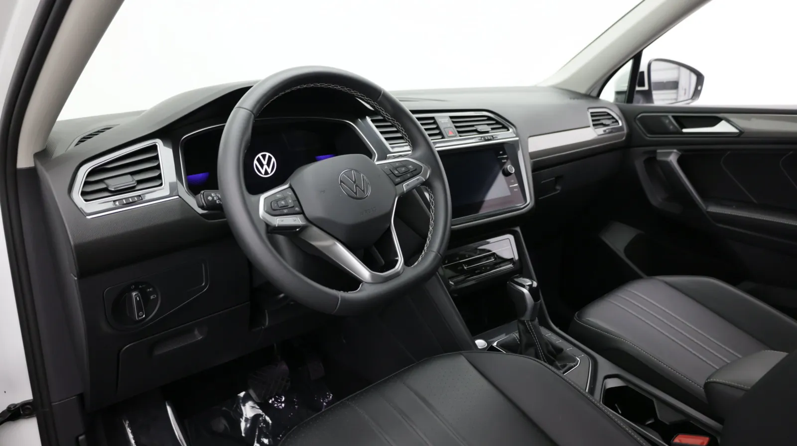 Volkswagen Tiguan photo 11