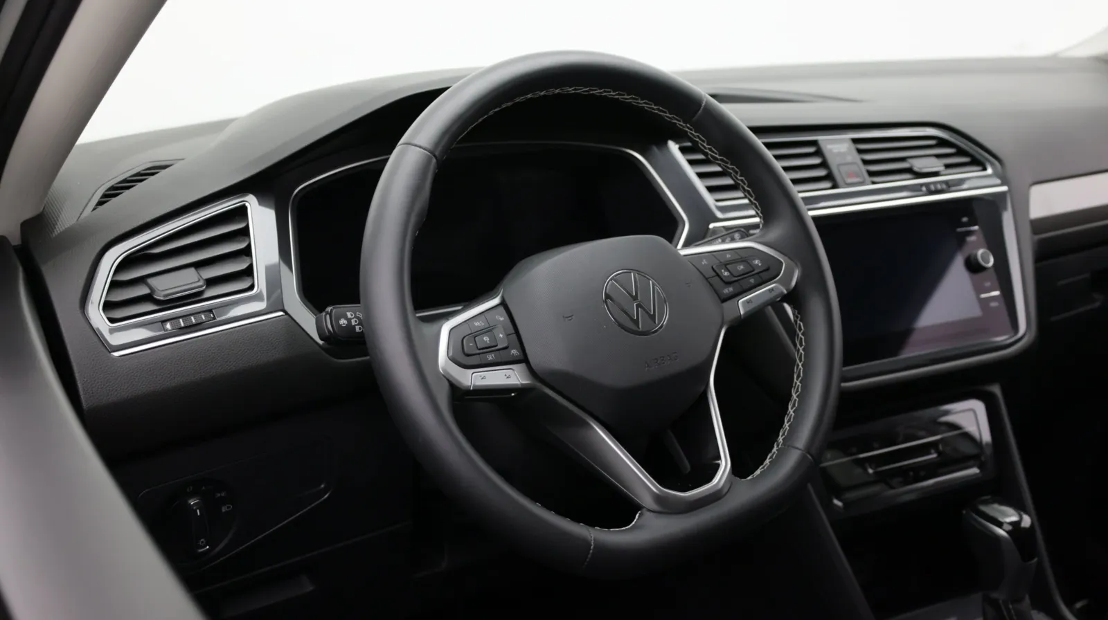Volkswagen Tiguan photo 9