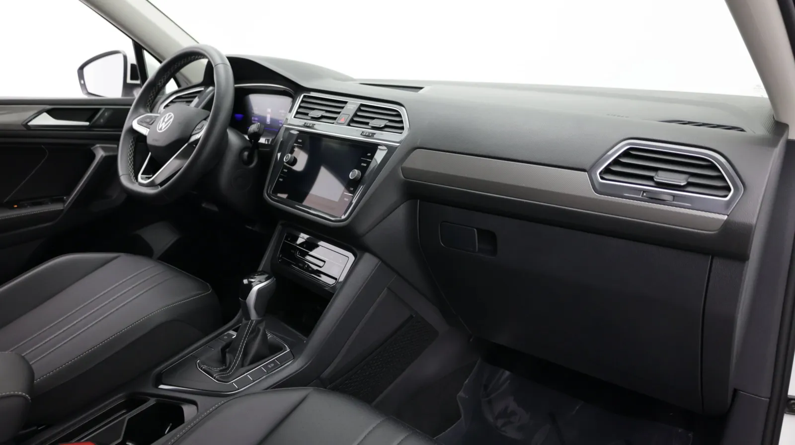 Volkswagen Tiguan photo 38