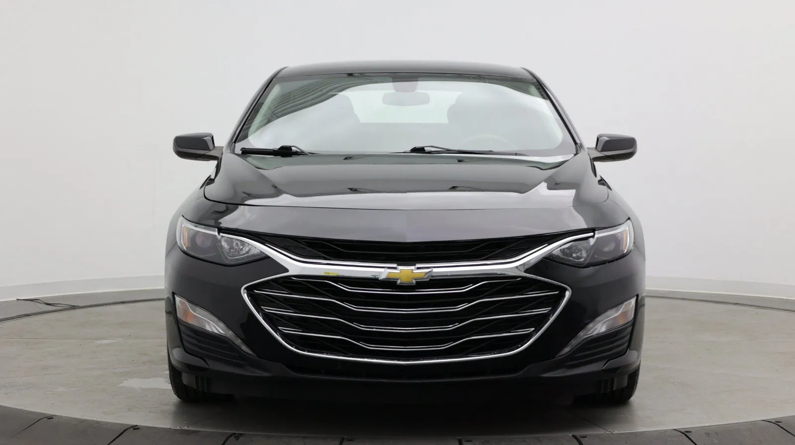 Chevrolet Malibu photo 2