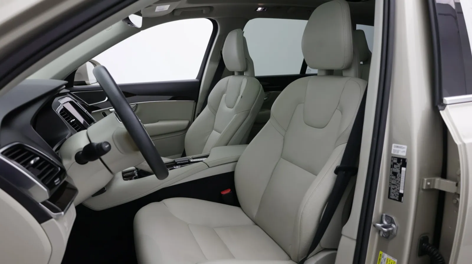 Volvo XC90 photo 14