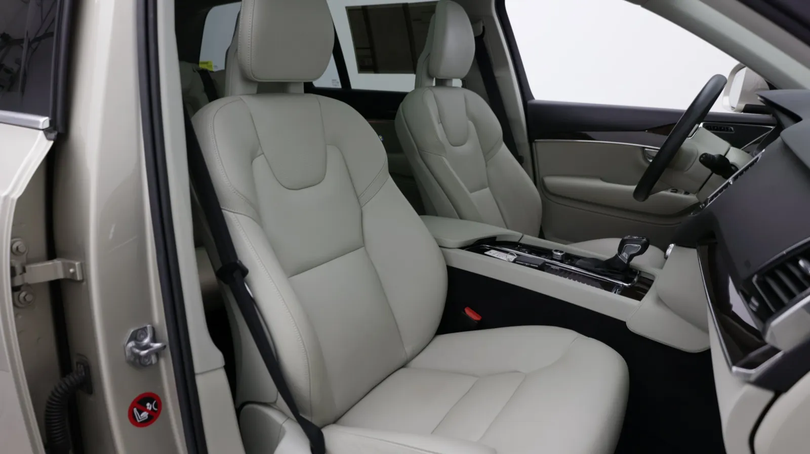 Volvo XC90 photo 39