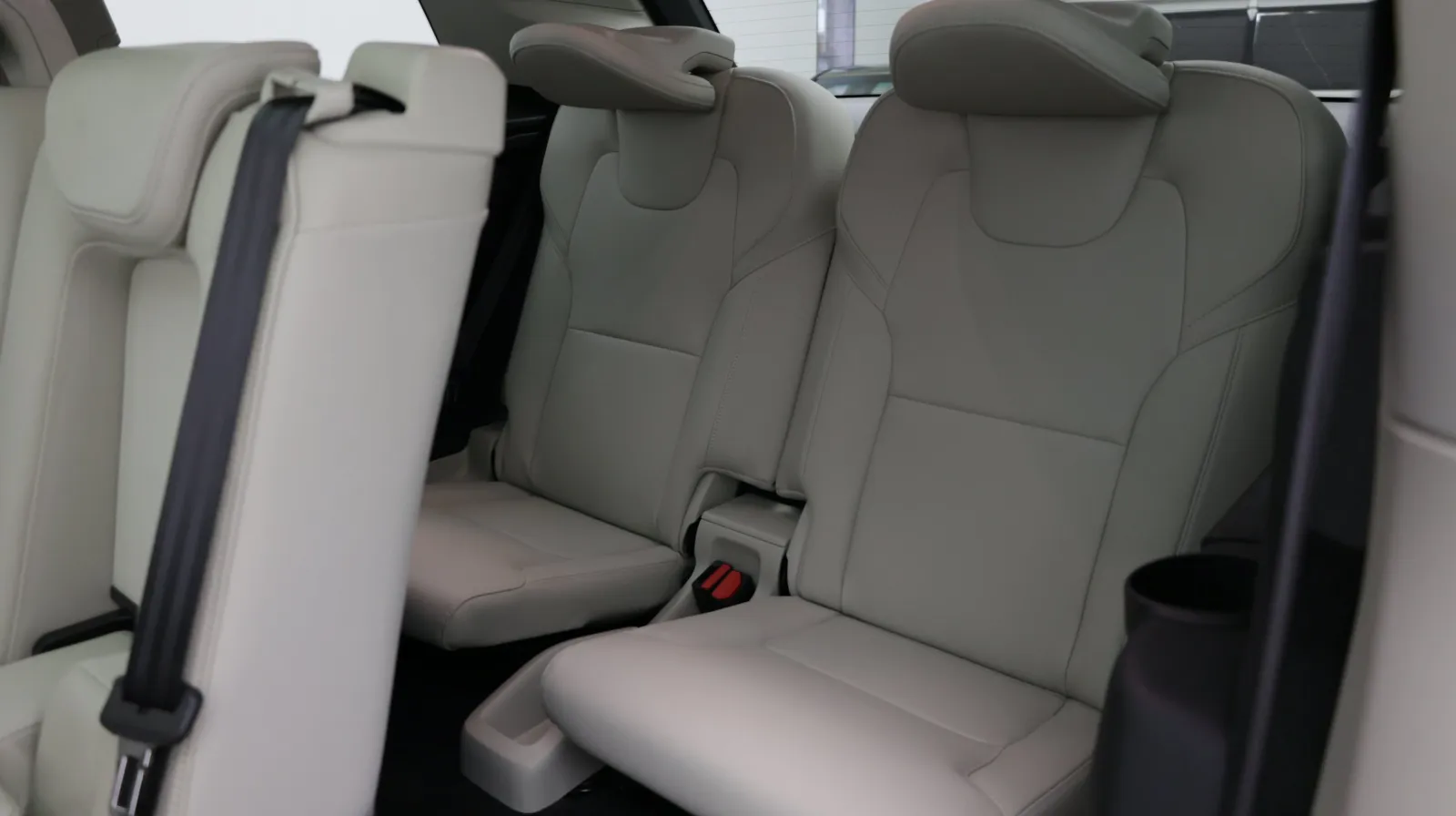 Volvo XC90 photo 30