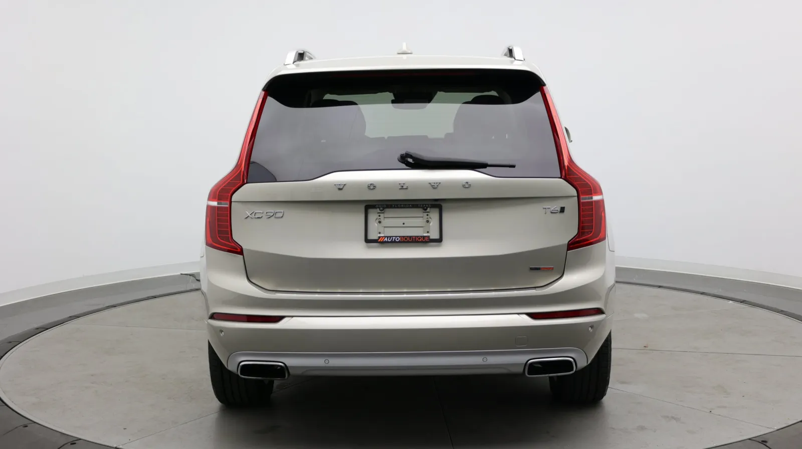 Volvo XC90 photo 6