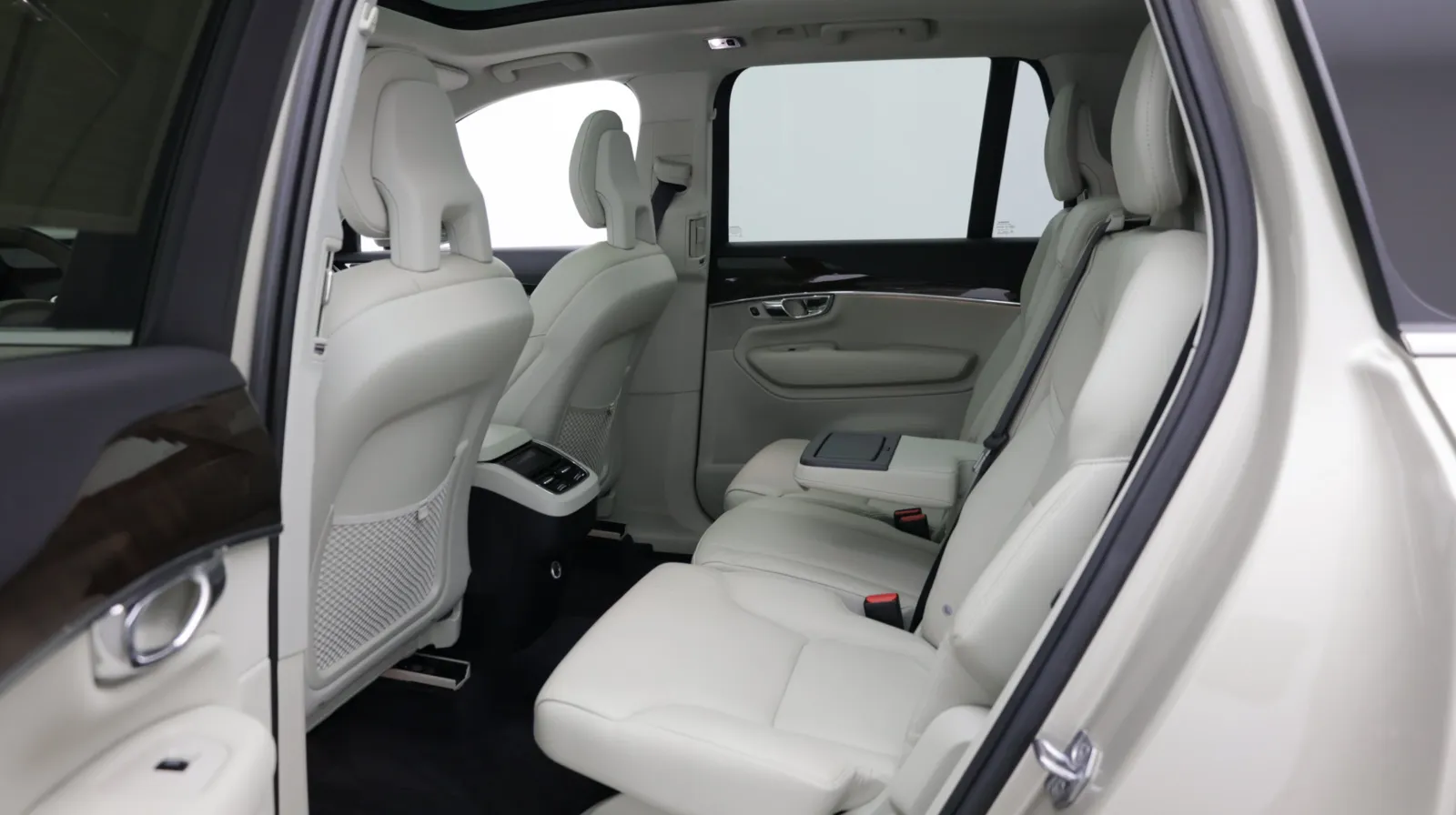 Volvo XC90 photo 23