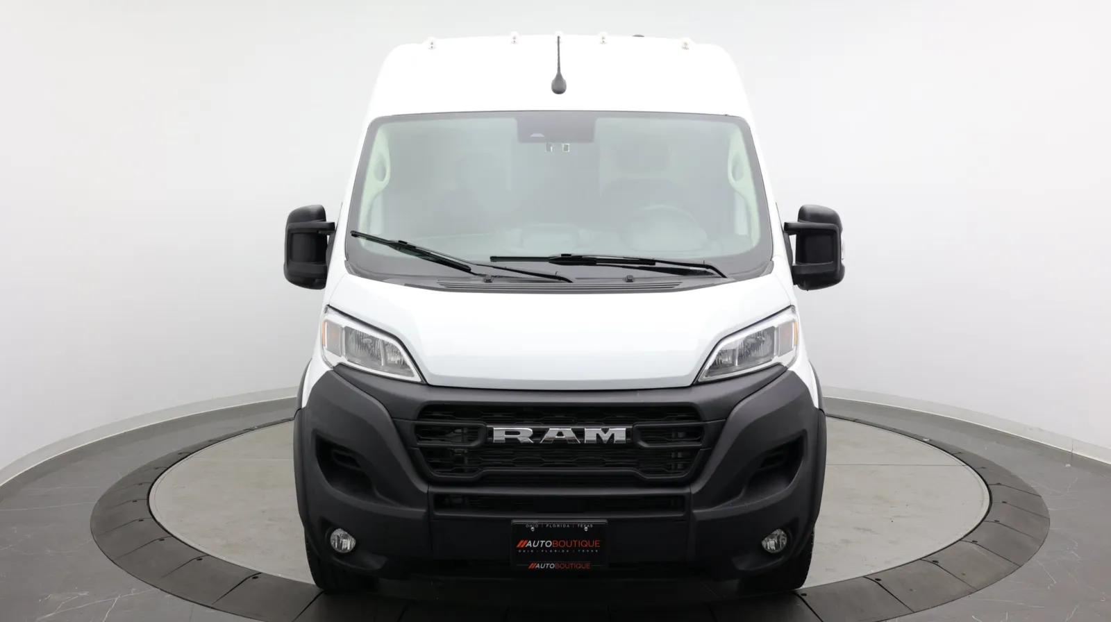 Ram Cargo Van photo 2