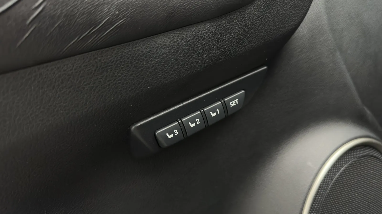 Lexus NX photo 13