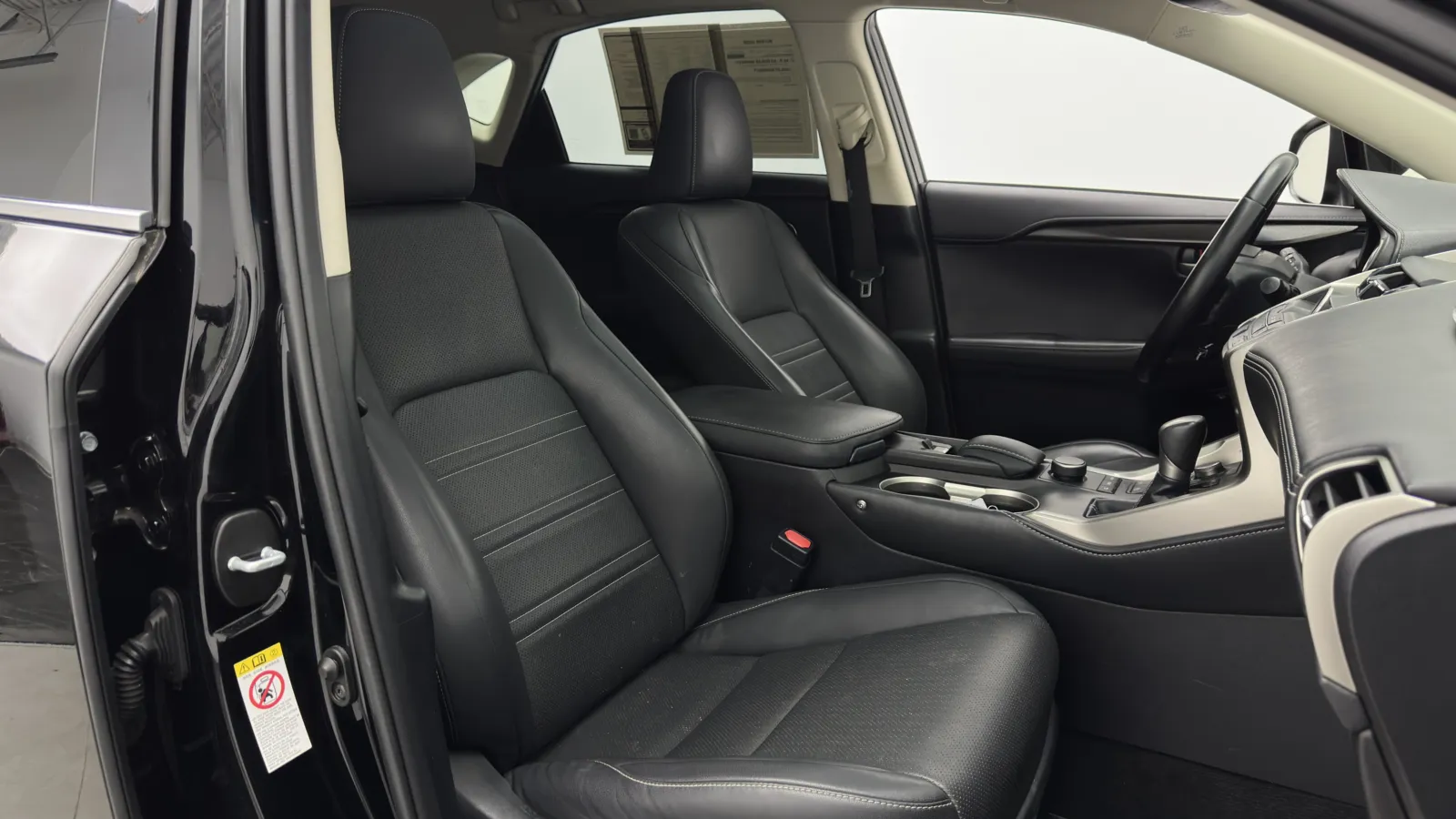 Lexus NX photo 40