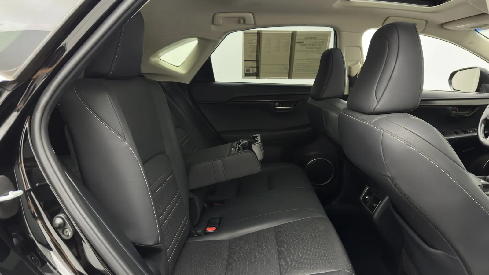 Lexus NX photo 35