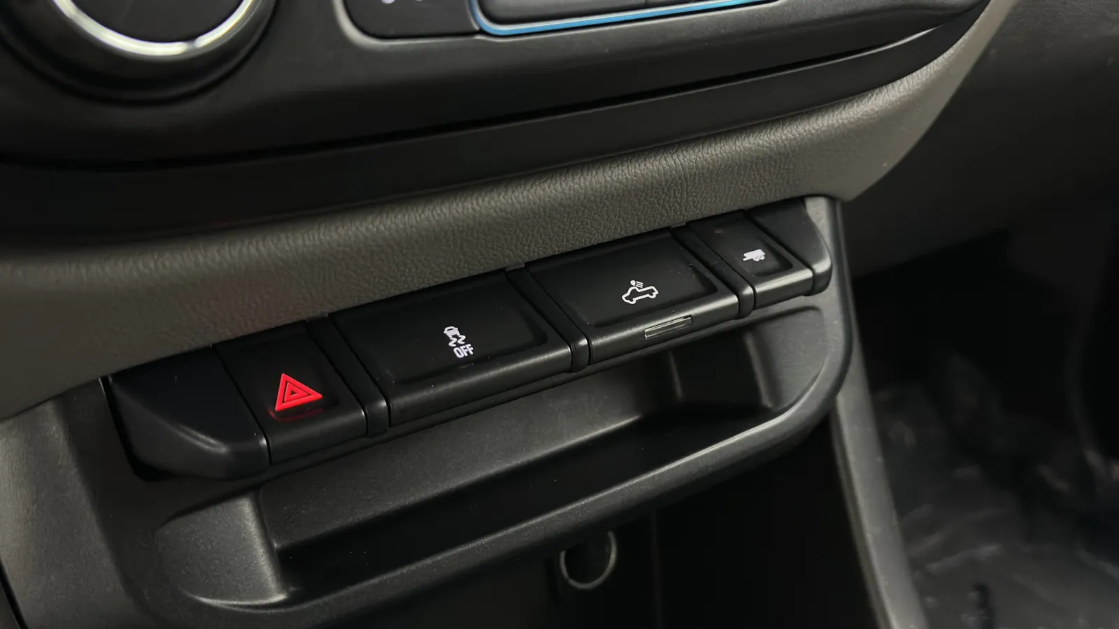 Chevrolet Colorado photo 16