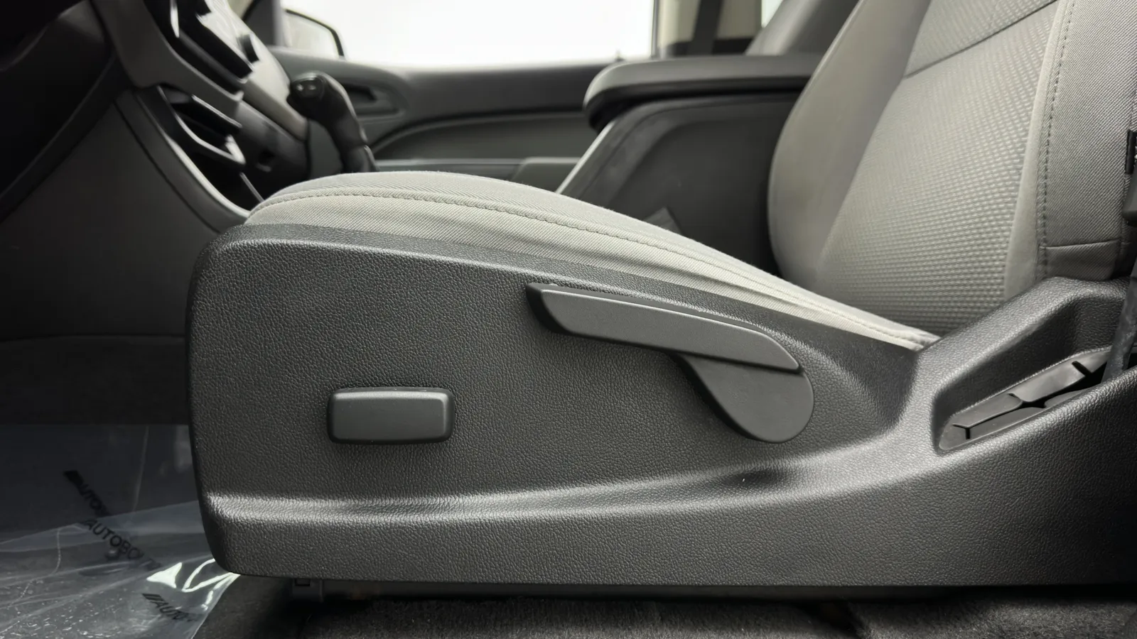 Chevrolet Colorado photo 12
