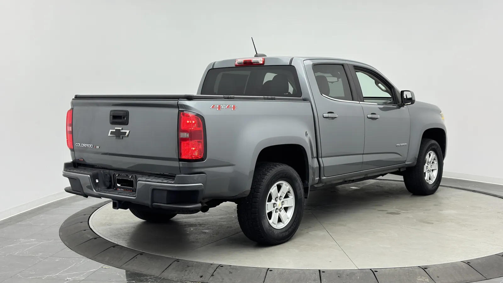 Chevrolet Colorado photo 7