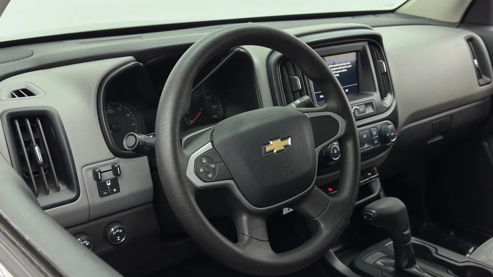Chevrolet Colorado photo 8