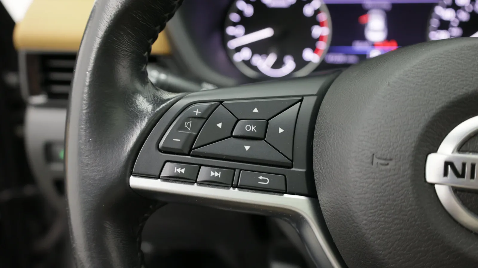 Nissan Sentra photo 21