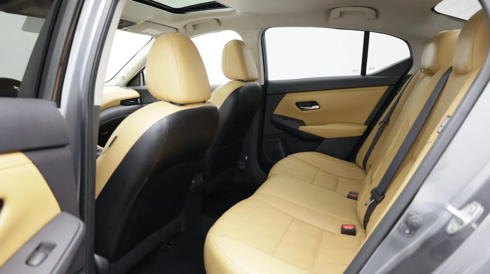 Nissan Sentra photo 24
