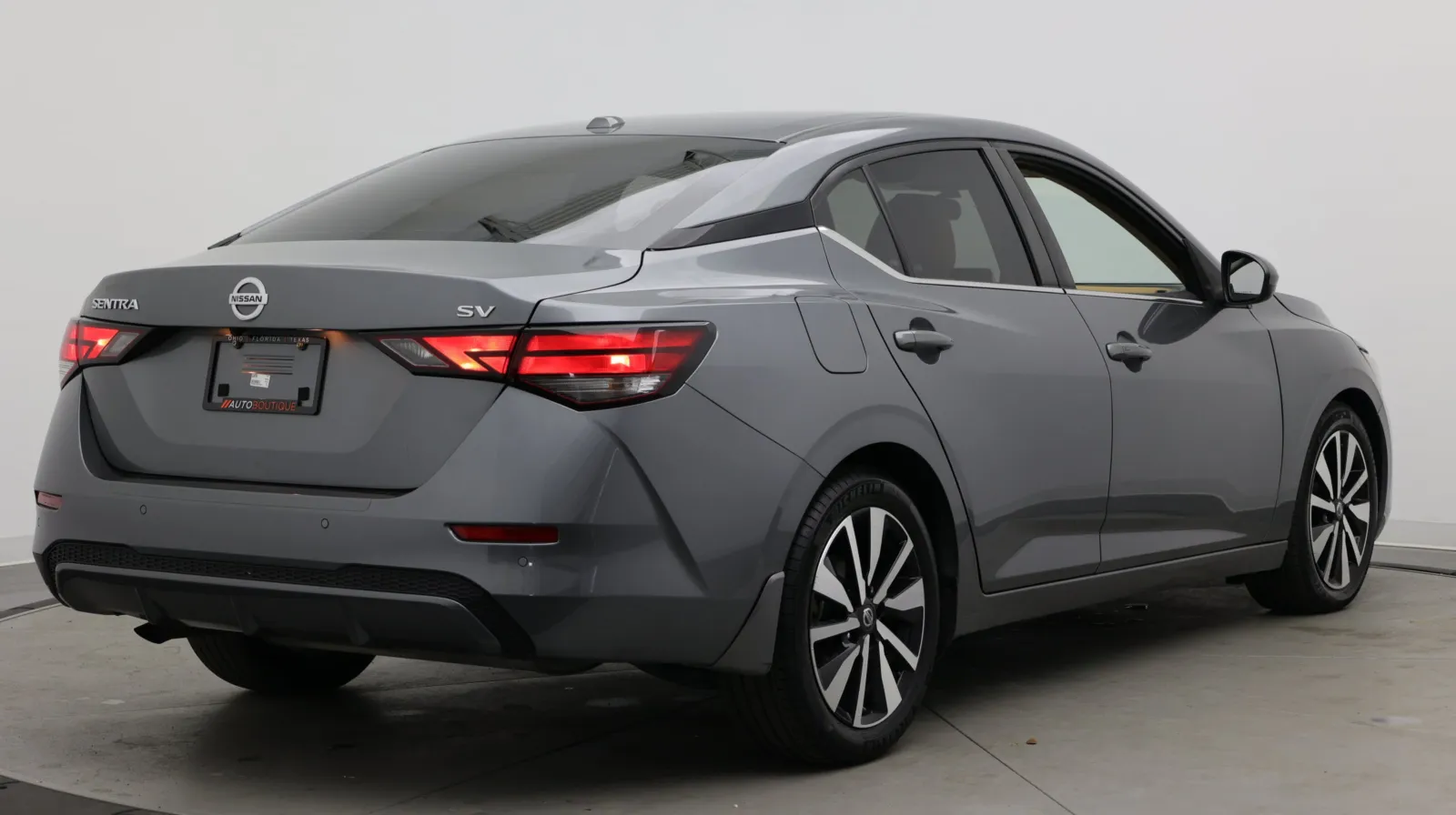 Nissan Sentra photo 8