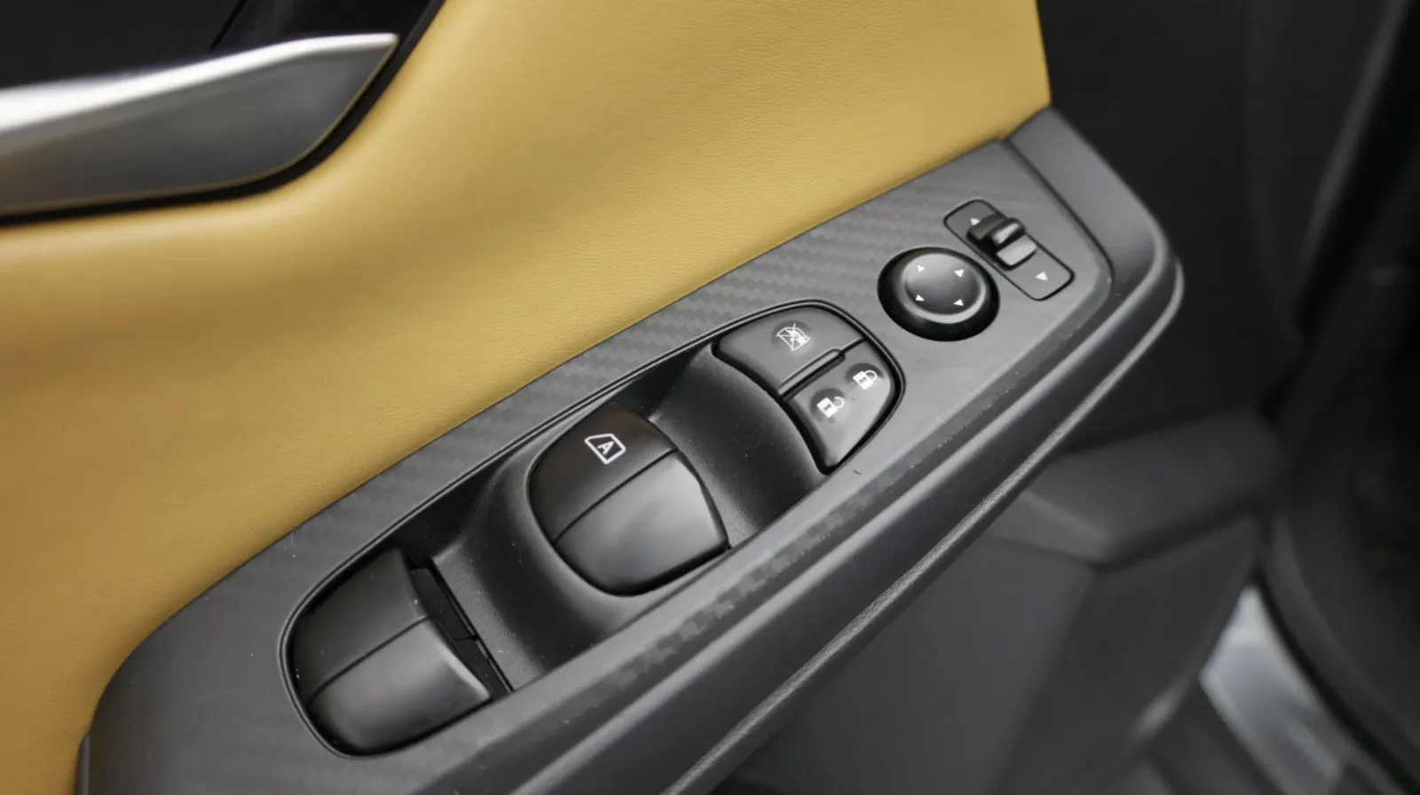Nissan Sentra photo 13