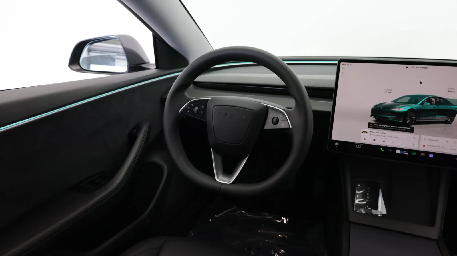 Tesla Model 3 photo 27