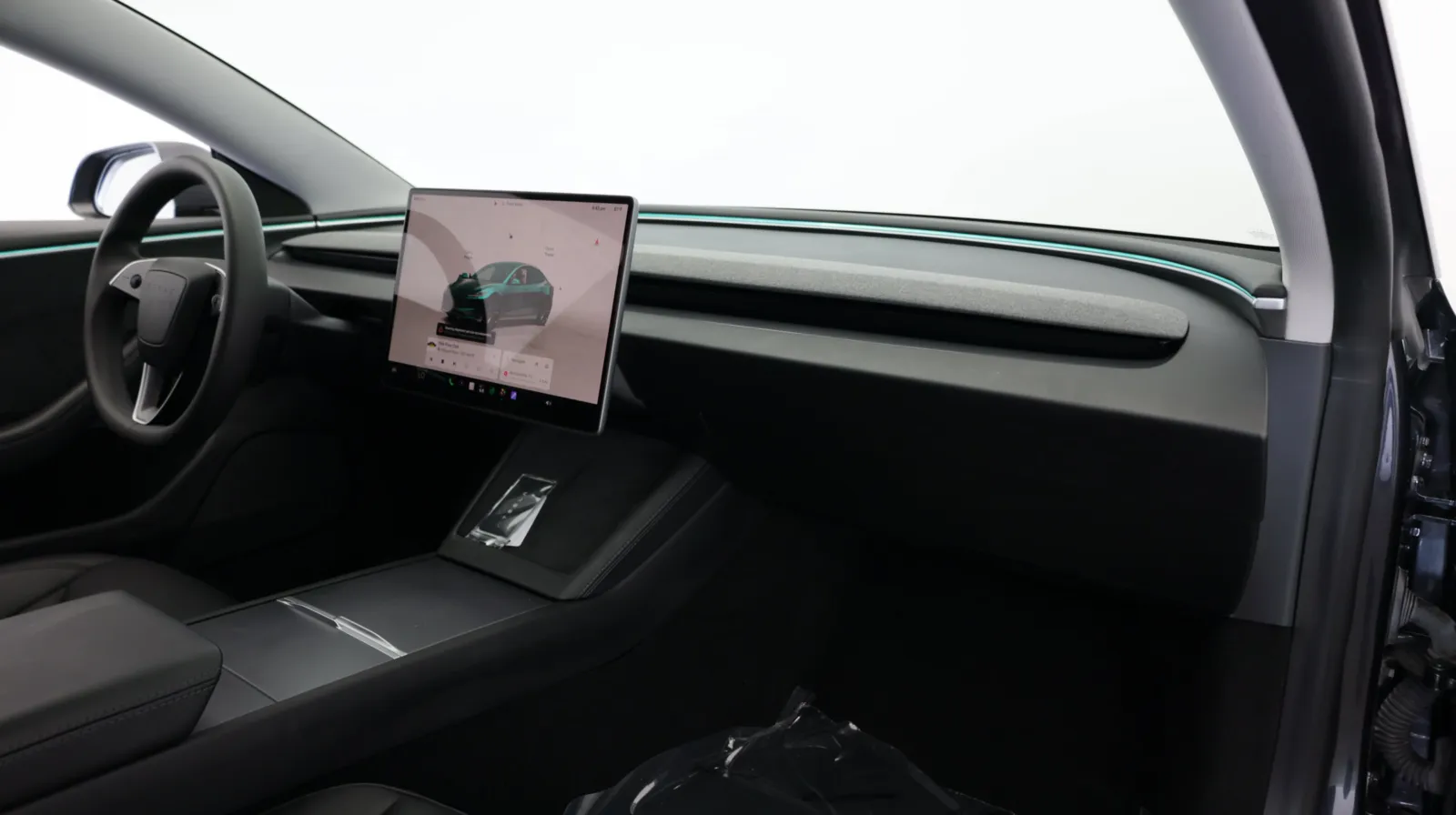 Tesla Model 3 photo 37