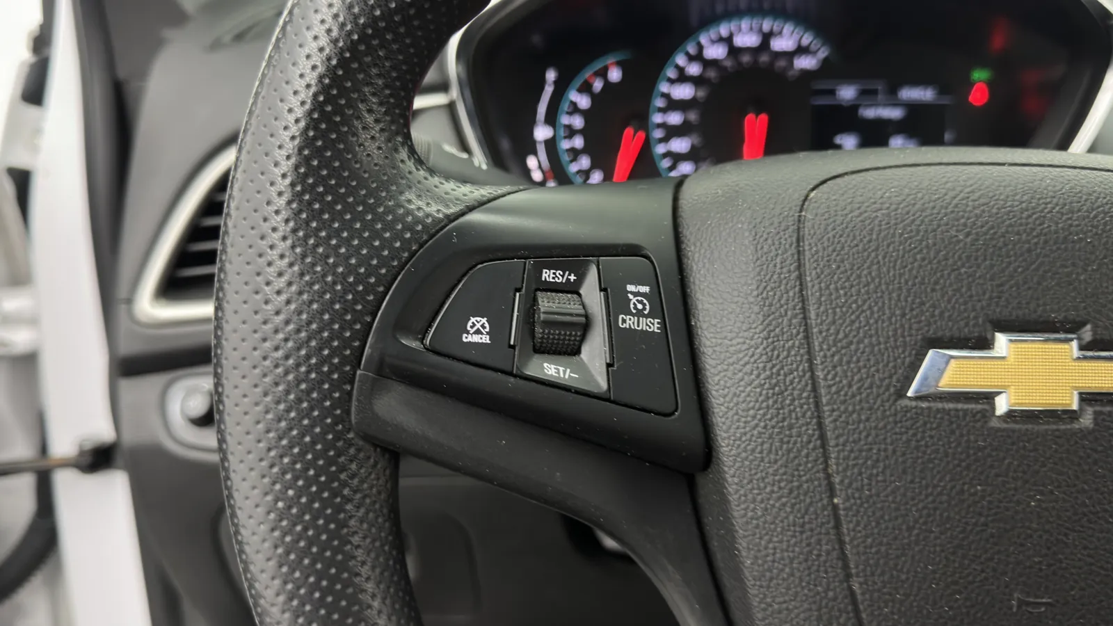 Chevrolet Trax photo 21