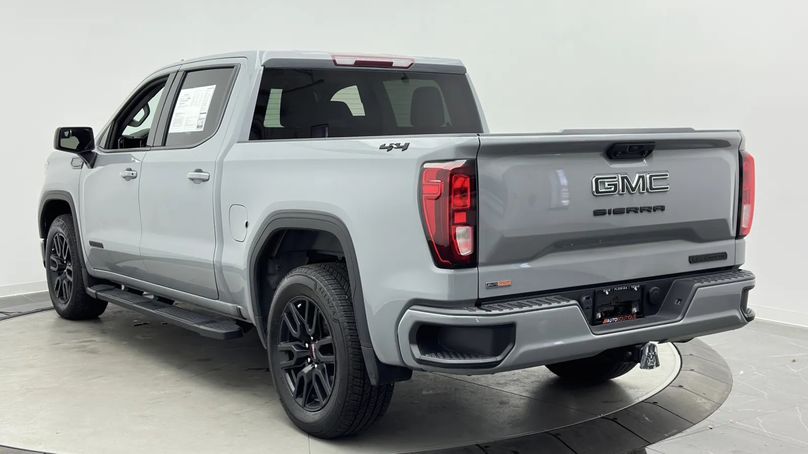 GMC Sierra photo 4