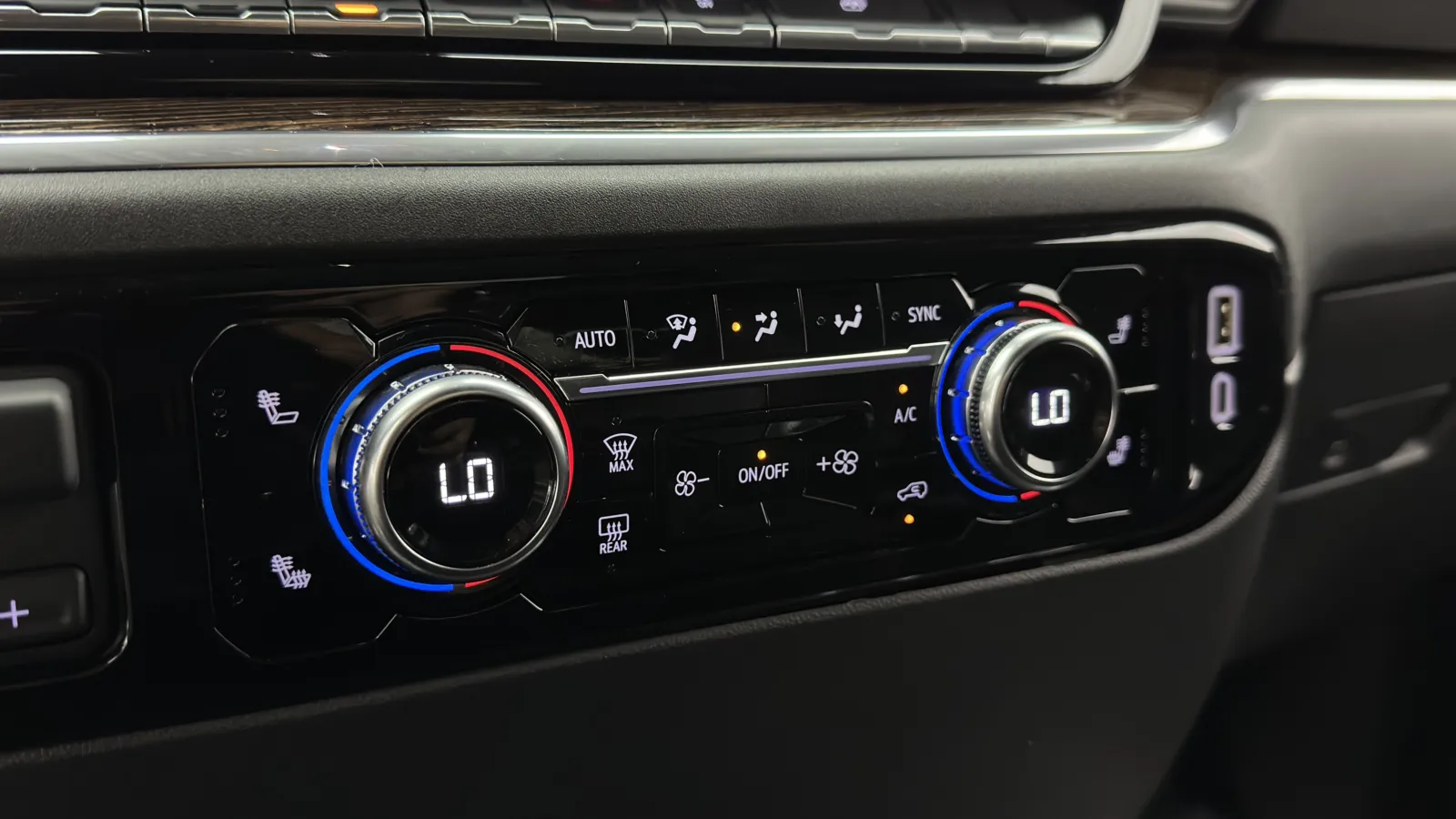 GMC Sierra photo 16